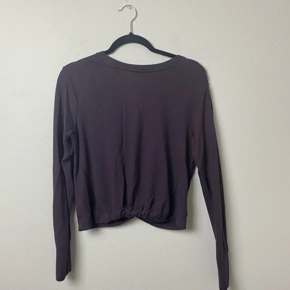 ATHLETA soft twist cropped sweatshirt - Picture 5 of 5